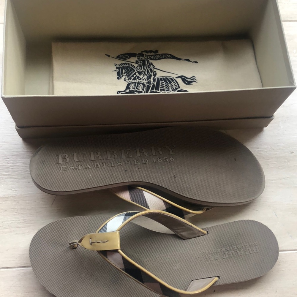 Burberry flip flops
